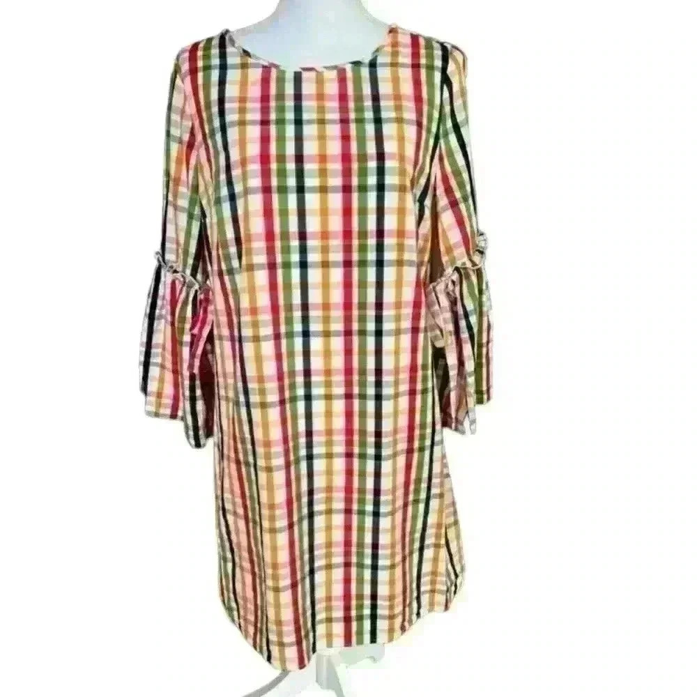 Crown and Ivy Ladies dress size Medium. Good condition. Flared sleeve. Boho vibe - Picture 2 of 9